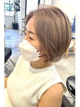 ナンバースリー 溝の口店(Number Three) ベージュカラー