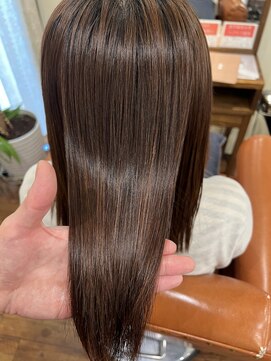 ヘア ミーツ ドレス プレローマ(HAIR meets dress pleroma) 美髪トリートメントエステ