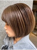 大人ハイライトグレージュボブ