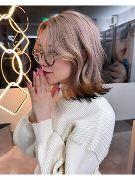 ラ キング(LA KING) 裾カラー　×　ミルクティー