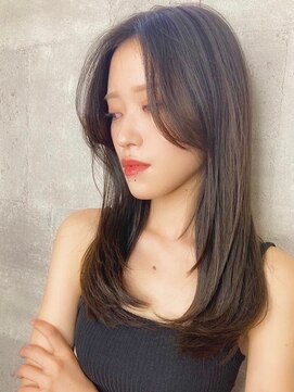 ブリス(VLISS) センターパートセミディ＿シアーカラー