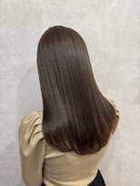 メゾンドムニ 恵比寿(Maison de MUNi)&nbsp;ブリーチ無しWカラーアッシュミディアムロング艶髪ストレート