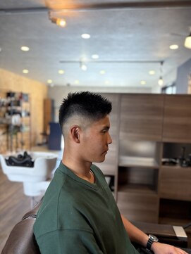 レベンディス(LEVENDIS) フェードスタイル（ミドル）