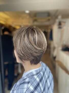 ビィーハ(BeHA) 白髪ぼかしハイライトオンカラー