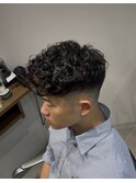 ショートハーパー　リバースセンターパート　メンズパーマ