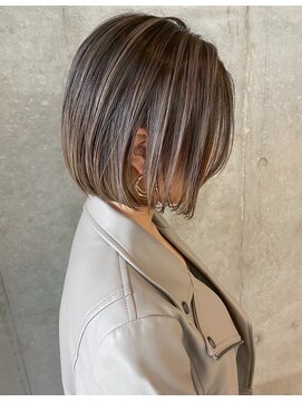 セル(CELL) シンプルボブ×バレイヤージュカラー