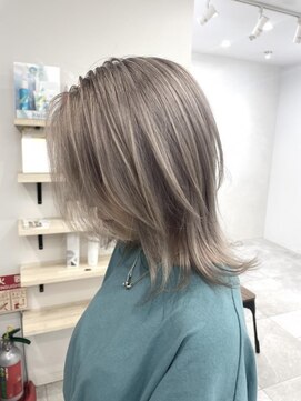 ジゼル(gisele) (小山)パールグレージュ