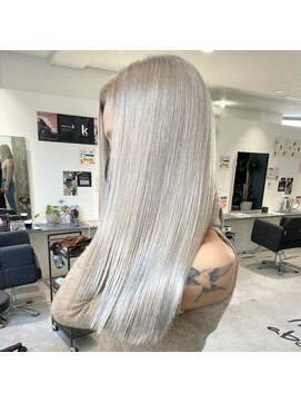 キング 梅田(K!ng) 【梅田】ホワイトカラーホワイトシルバーブロンドヘアー