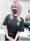 夏ミディアムウルフカット×ホワイトベージュ×ラベンダーピンク