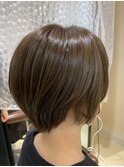 大人女性　ショートヘア　