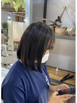 ザ ラボ アングゥ(The Labo ungu) 自然な内巻きボブ