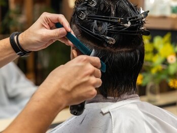 ノット(naught)の写真/オンもオフも自分らしく決まるスタイルに！全体のバランスを考え施術してくれるから、仕上がりに満足♪