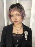 ショートウルフカット癖毛活かしカットくすみピンクカラー