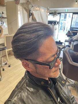 ビィーハ(BeHA) イケオジ確定!茶髪ならないグレイカラー