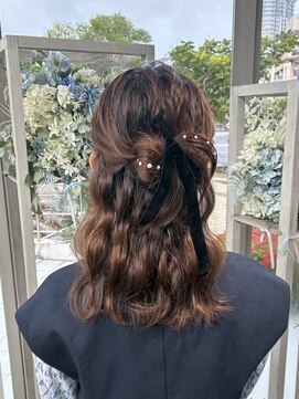 ヘアセット専門サロン by OKINAWA WATABE WEDDING 那覇店 ハーフアップ
