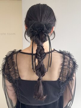 シア(sia) 結婚式お呼ばれヘアアレンジ/ヘアセット/ヨシンモリ/20代30代