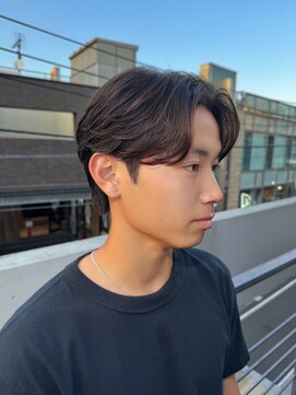 フィフスジングウマエ 原宿(fifth JINGUMAE) フェザーパーマセンターパートニュアンスパーマツーブロック原宿