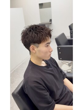 ブライト(BRIGHT) アップバングショート