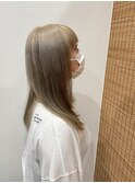 ハイトーンベージュ