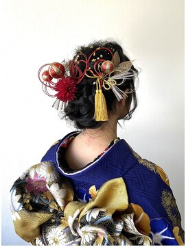 コーチ(COACH) 振袖ヘア着付け