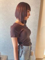 イトシテ&nbsp;前下がりボブ×顔まわりレイヤー×レッドカラー【本多身和子】