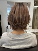くびれレイヤー　レイヤーカット　ピンクベージュ　ウルフカット