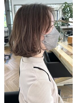 ファイブシーン アオヤマ(5SCENE AOYAMA) 切りっぱなしボブボブハイライトくびれボブ外ハネボブブリーチ