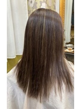 テテクルー(tete et clou) ハイライト＋全体染め　デザインカラー