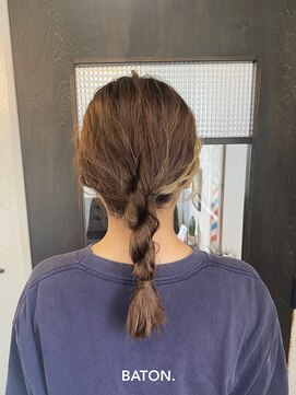 バトン(BATON) ゆるっとローポニーテール