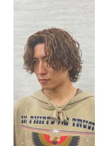 エレベート(Elevate)&nbsp;センターパートウルフ茶髪ハイライトスパイラルサーフカール