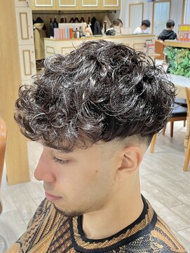 平巻きスペインカール×タイトフェード