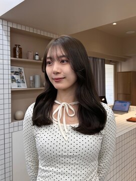 ケシキ 表参道 原宿(kesiki.) オリーブカラー/ミディアムレイヤー/顔周りレイヤー/小顔カット