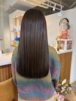 ラナ(LANA)&nbsp;ロブスタイルでまとまるロングヘアー～ブラウンカラーで艶髪◯