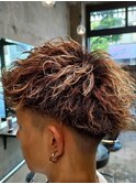 スキンフェードショートツイストスパイラル×ハイライトメッシュ