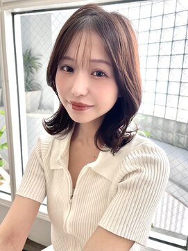 ミリア(MILIA) 20代30代40代大人ミディアムレイヤー