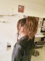 ポニーテールでデートにお出かけ