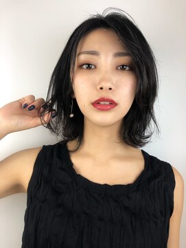 レンジシキチジョウジ (RENJISHI KICHIJOJI) 黒髪でも重く見えない外ハネスタイル【RENJISHI】