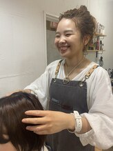 丁寧なカウンセリング　　　　　　　　　《髪質改善》《白髪染め》