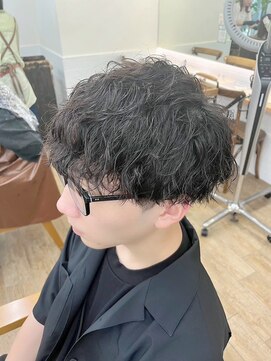 ネオリーブ クーロ メゾン 横浜(Neolive curro Maison) 波巻きスパイラル×ツイストパーマ[メンズ]