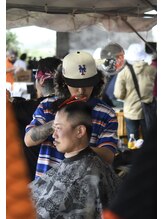 ウォークインバーバーショップ(WALK'IN BARBER SHOP)&nbsp;安慶名 雷神