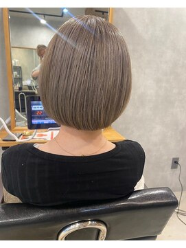 アルエ(a.r.e) ボブ×グレージュ