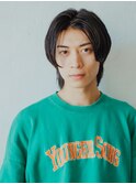 襟足と前髪を長めに残したメンズナチュラルウルフ