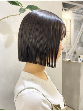 フォト 新宿三丁目(foto) 切りっぱなしボブ/透明感カラー