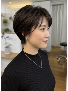 大人ショートボブ/レイヤーショート/前髪あり/20代30代40代
