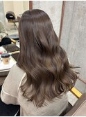 明るめベージュ