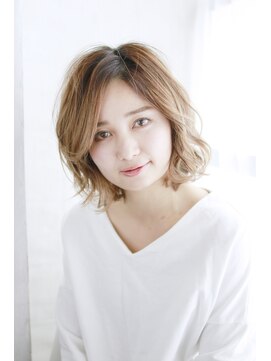 シュシュット(chouchoute) 吉祥寺3分/モード3Ｄカラージグザグバング美髪ミニマムボブ/087