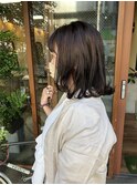 落ち着いた雰囲気の暗髪スタイル
