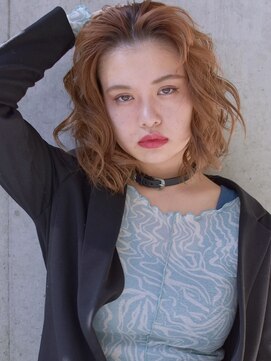 バロンフェム(baLon.fem) 無造作な重軽外国人風質感スノーアッシュ【AI HONDA】