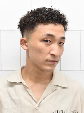 メリケンバーバーショップ コウベ(MERICAN BARBERSHOP KOBE) ツーブロックフェードハードツイスパ