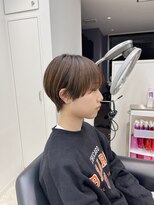 イヴォークトーキョーオーサカ(EVOKE TOKYO osaka)&nbsp;マッシュショート 丸おしゃれ 抜け感 かっこいい ベージュカラー